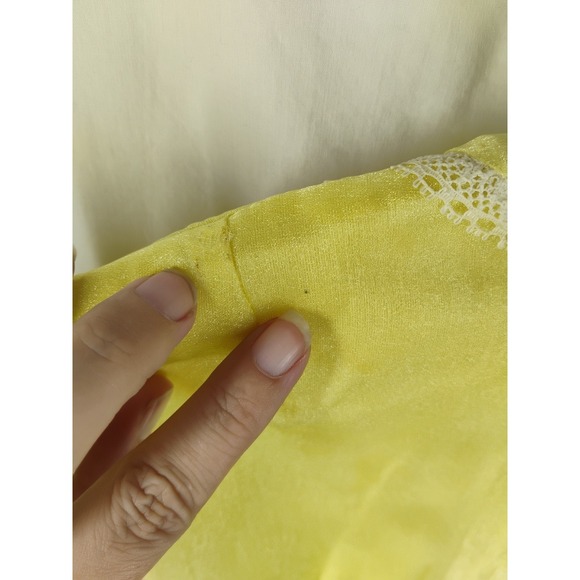 Vintage 1960s Yellow Frilly Girls LARGE Dress Lace Trim Sizing Included - Picture 8 of 12